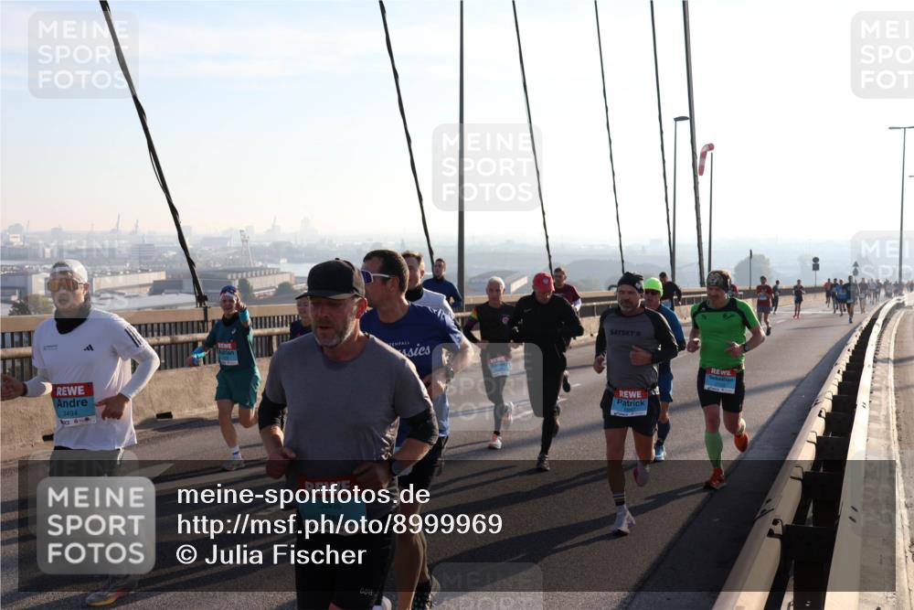 03.10.2025 - Köhlbrandbrückenlauf Julia Fischer http://msf.ph/oto/8999969 03.10.2025 09:19:40 Position 1 3494, 3785 meine-sportfotos.de