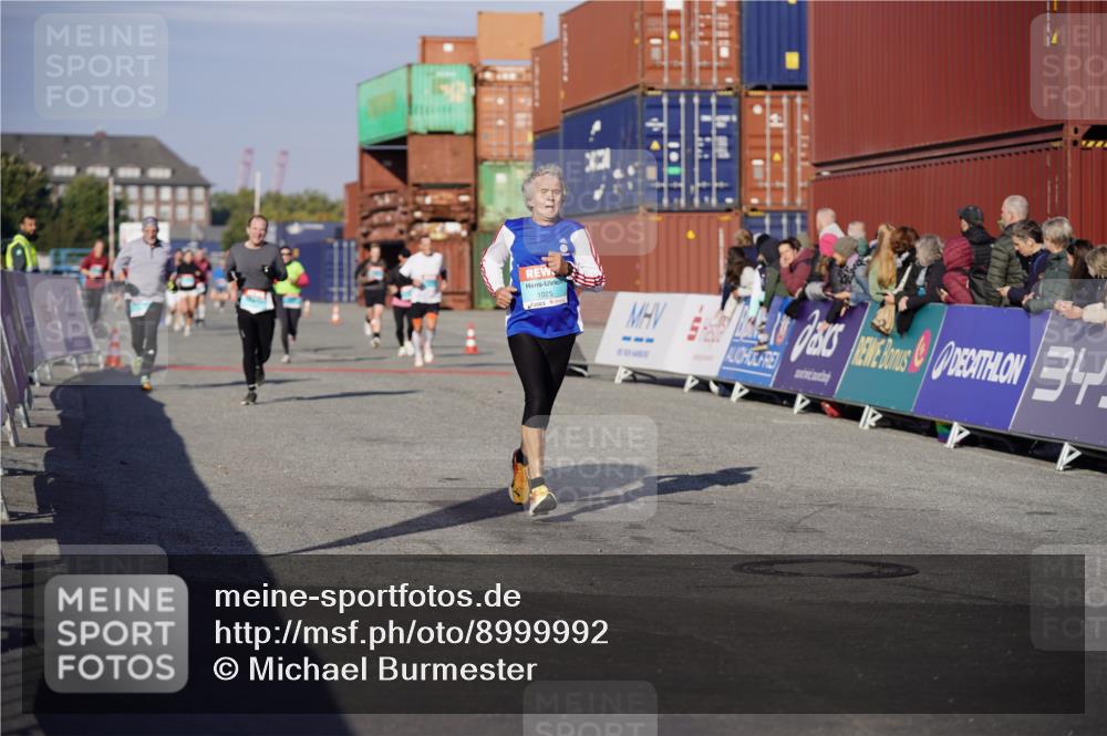 03.10.2025 - Köhlbrandbrückenlauf Michael Burmester http://msf.ph/oto/8999992 03.10.2025 10:04:30 Ziel 1025, 1073, 1080, 1308, 2029, 3379, 3516, 3791 meine-sportfotos.de