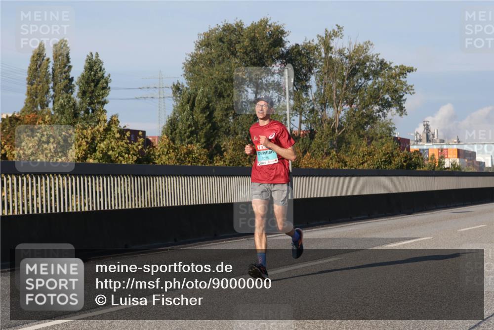 03.10.2025 - Köhlbrandbrückenlauf Luisa Fischer http://msf.ph/oto/9000000 03.10.2025 10:41:38 Position 3 1035 meine-sportfotos.de