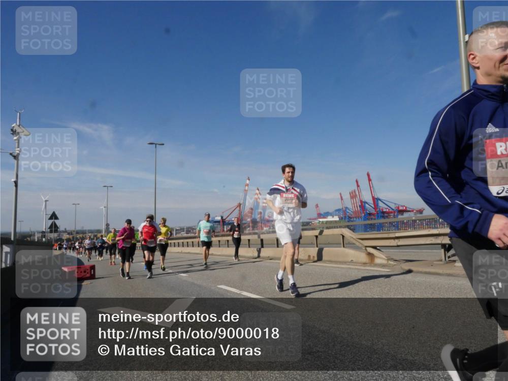 03.10.2025 - Köhlbrandbrückenlauf Matties Gatica Varas http://msf.ph/oto/9000018 03.10.2025 12:53:04 Position 2  meine-sportfotos.de