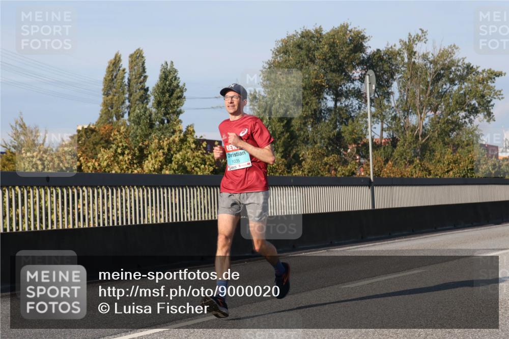 03.10.2025 - Köhlbrandbrückenlauf Luisa Fischer http://msf.ph/oto/9000020 03.10.2025 10:41:39 Position 3 1035 meine-sportfotos.de
