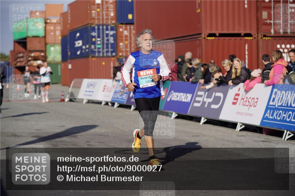 03.10.2025 - Köhlbrandbrückenlauf Michael Burmester http://msf.ph/oto/9000027 03.10.2025 10:04:31 Ziel 1025, 1073, 1308, 2029, 3379, 3791 meine-sportfotos.de