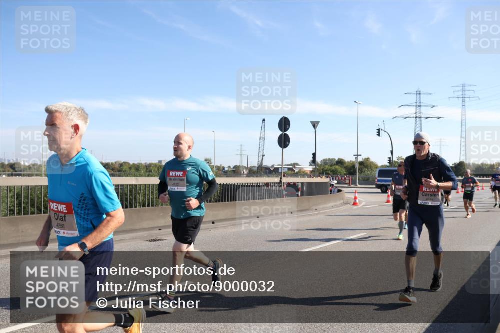 03.10.2025 - Köhlbrandbrückenlauf Julia Fischer http://msf.ph/oto/9000032 03.10.2025 12:14:22 Position 3 4122, 4288, 4444 meine-sportfotos.de