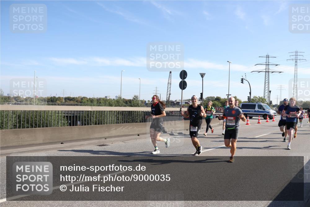 03.10.2025 - Köhlbrandbrückenlauf Julia Fischer http://msf.ph/oto/9000035 03.10.2025 12:14:25 Position 3  meine-sportfotos.de