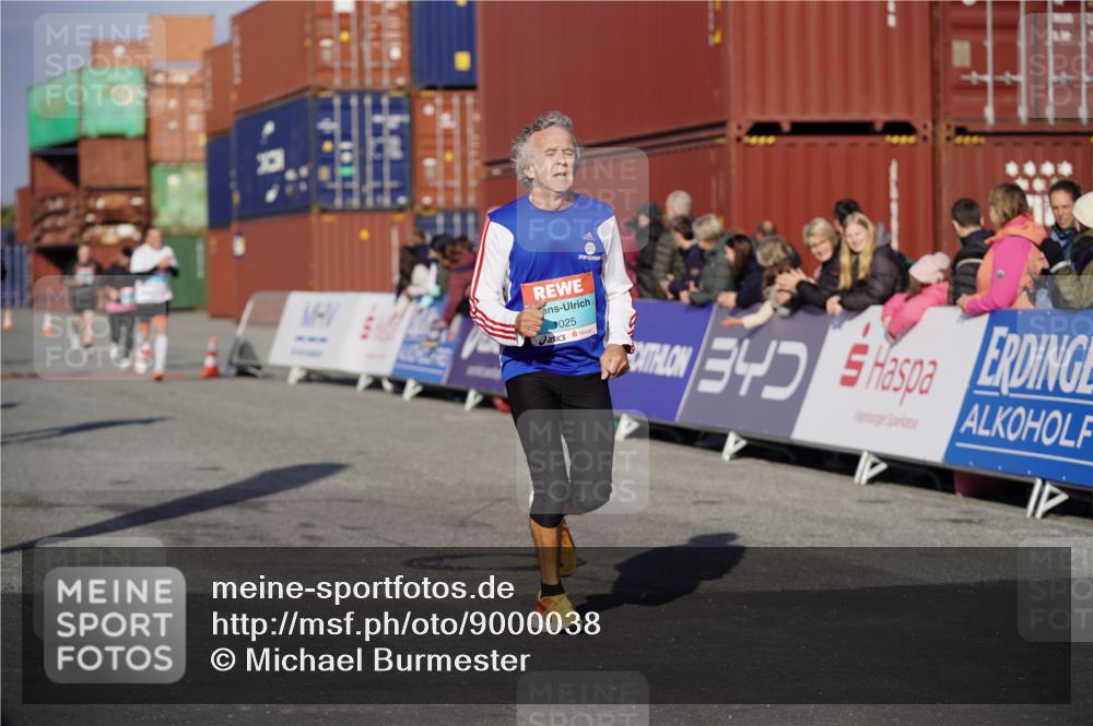 03.10.2025 - Köhlbrandbrückenlauf Michael Burmester http://msf.ph/oto/9000038 03.10.2025 10:04:31 Ziel 1025, 1073, 1308, 2029, 3379, 3791 meine-sportfotos.de
