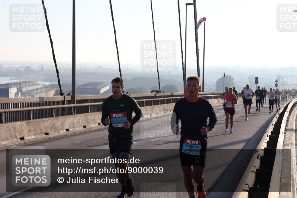 03.10.2025 - Köhlbrandbrückenlauf Julia Fischer http://msf.ph/oto/9000039 03.10.2025 09:19:57 Position 1 3763, 3628 meine-sportfotos.de