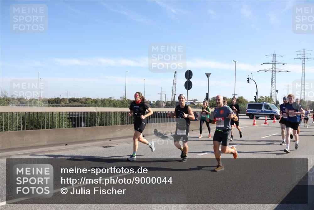 03.10.2025 - Köhlbrandbrückenlauf Julia Fischer http://msf.ph/oto/9000044 03.10.2025 12:14:25 Position 3  meine-sportfotos.de