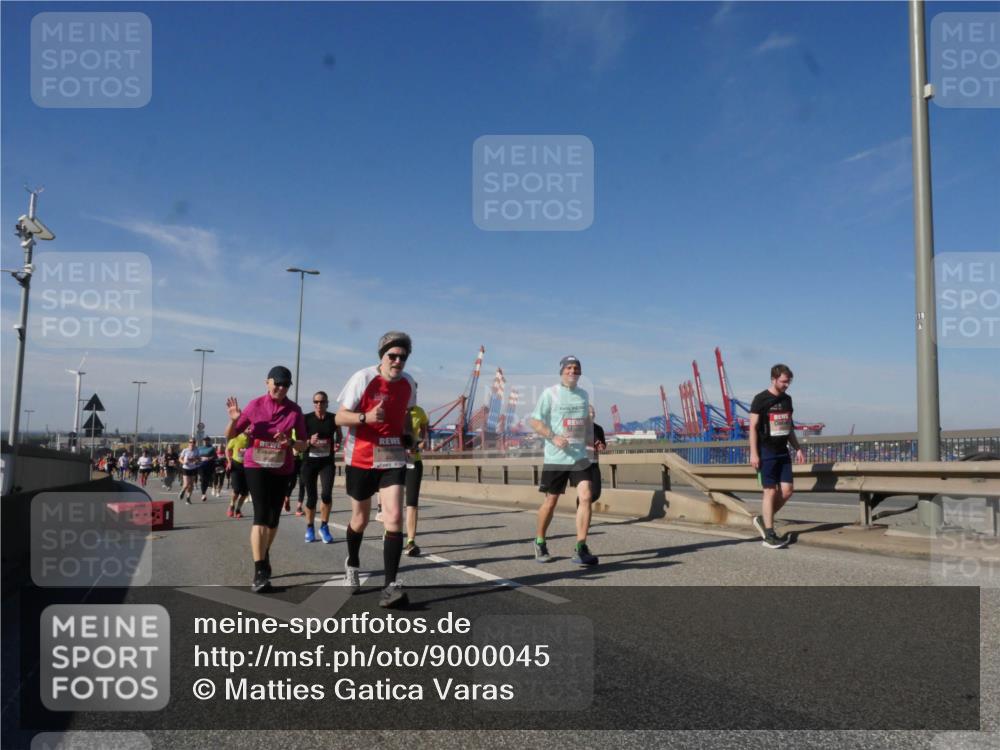 03.10.2025 - Köhlbrandbrückenlauf Matties Gatica Varas http://msf.ph/oto/9000045 03.10.2025 12:53:07 Position 2  meine-sportfotos.de