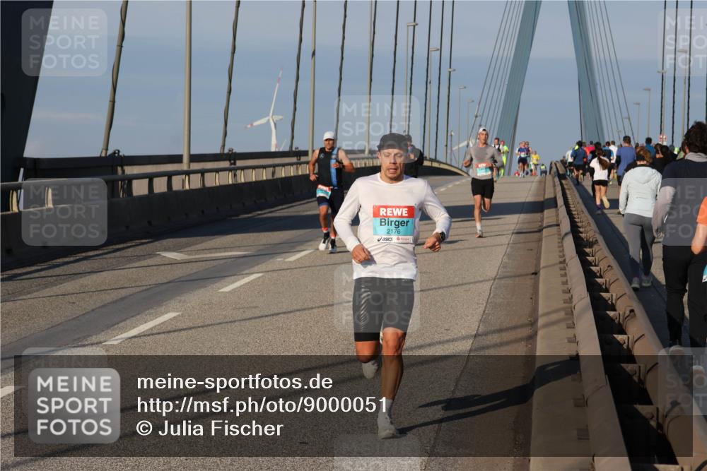 03.10.2025 - Köhlbrandbrückenlauf Julia Fischer http://msf.ph/oto/9000051 03.10.2025 09:33:19 Position 2 2176 meine-sportfotos.de