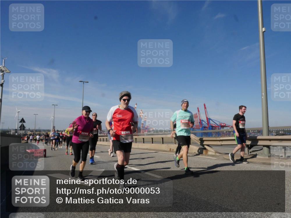 03.10.2025 - Köhlbrandbrückenlauf Matties Gatica Varas http://msf.ph/oto/9000053 03.10.2025 12:53:07 Position 2  meine-sportfotos.de