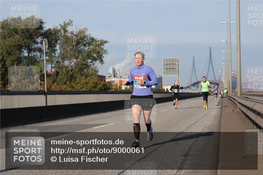 03.10.2025 - Köhlbrandbrückenlauf Luisa Fischer http://msf.ph/oto/9000061 03.10.2025 10:41:41 Position 3  meine-sportfotos.de