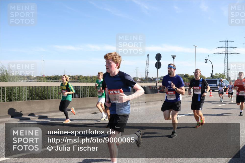 03.10.2025 - Köhlbrandbrückenlauf Julia Fischer http://msf.ph/oto/9000065 03.10.2025 12:14:27 Position 3 1, 4528, 6803 meine-sportfotos.de