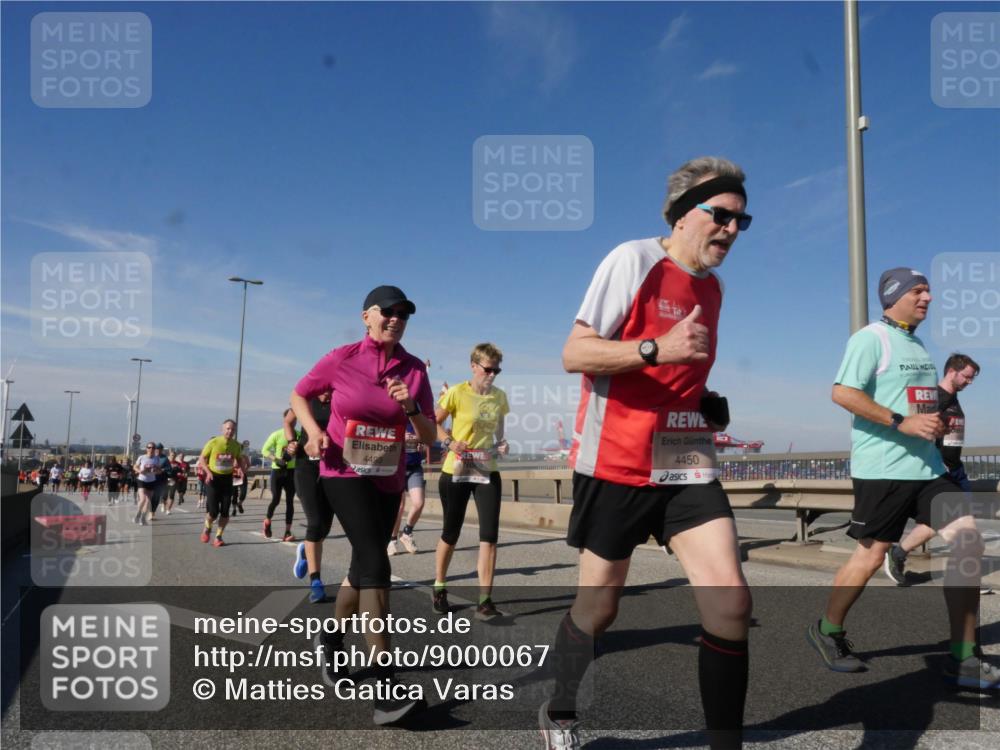 03.10.2025 - Köhlbrandbrückenlauf Matties Gatica Varas http://msf.ph/oto/9000067 03.10.2025 12:53:08 Position 2 4493, 4450 meine-sportfotos.de