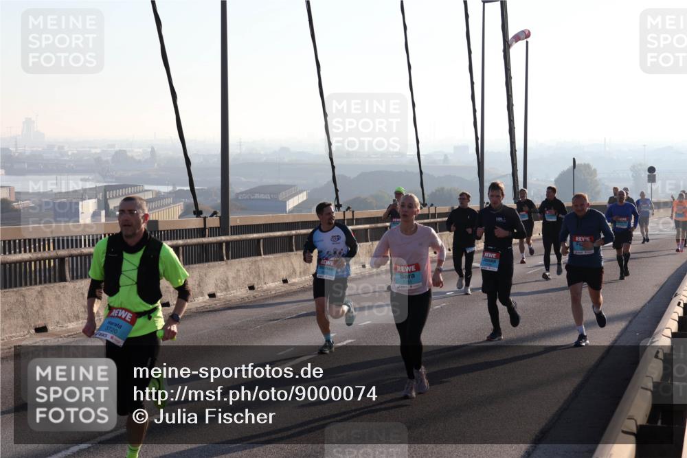 03.10.2025 - Köhlbrandbrückenlauf Julia Fischer http://msf.ph/oto/9000074 03.10.2025 09:20:06 Position 1 3720, 1251 meine-sportfotos.de