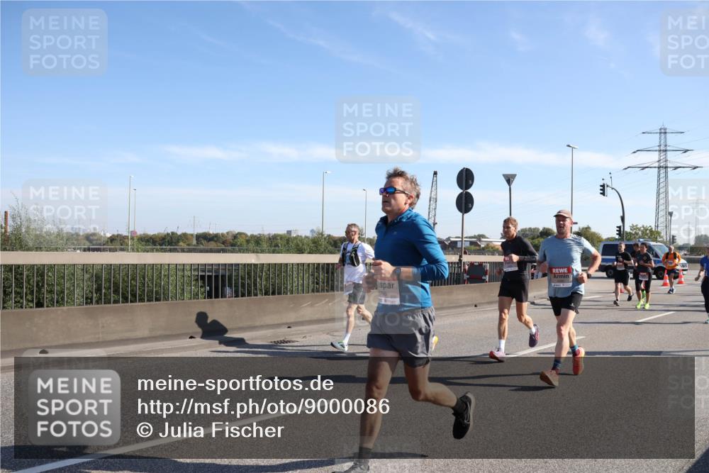 03.10.2025 - Köhlbrandbrückenlauf Julia Fischer http://msf.ph/oto/9000086 03.10.2025 12:14:30 Position 3  meine-sportfotos.de