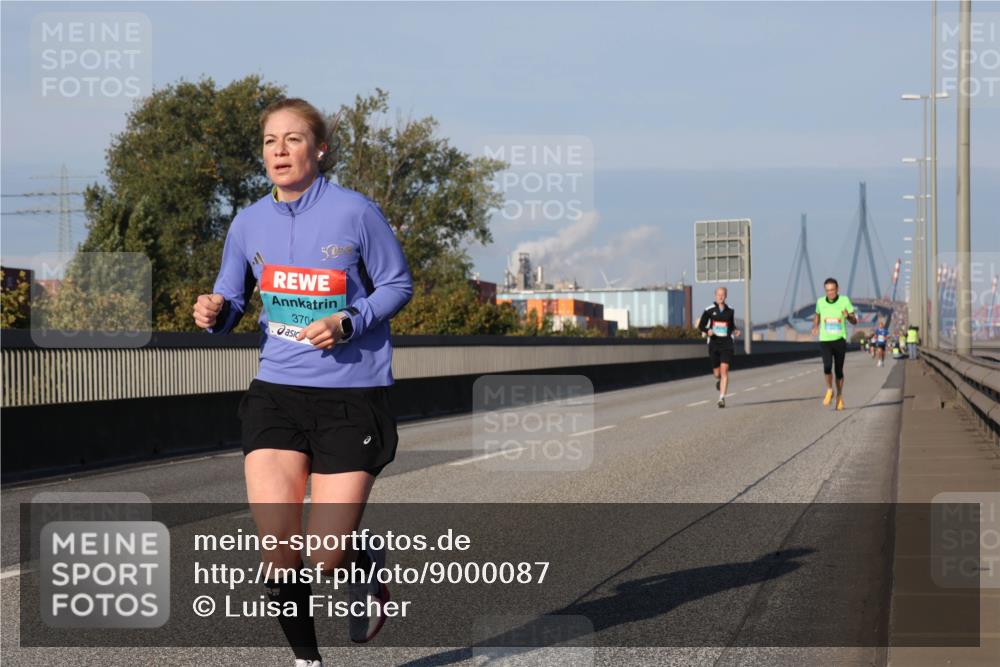 03.10.2025 - Köhlbrandbrückenlauf Luisa Fischer http://msf.ph/oto/9000087 03.10.2025 10:41:42 Position 3 50, 370 meine-sportfotos.de