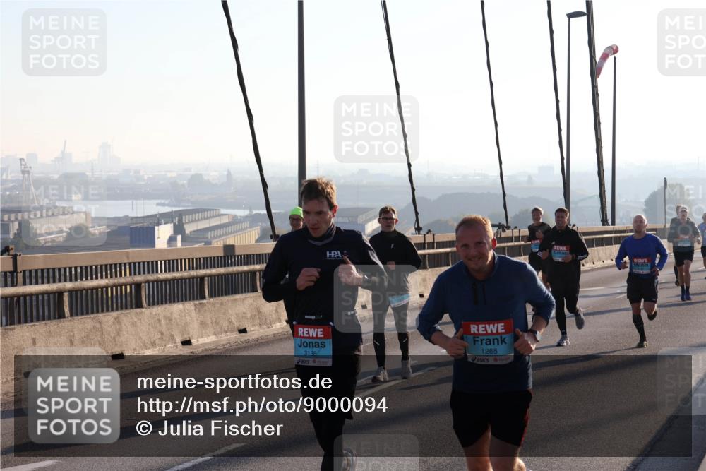 03.10.2025 - Köhlbrandbrückenlauf Julia Fischer http://msf.ph/oto/9000094 03.10.2025 09:20:09 Position 1 3136, 1265 meine-sportfotos.de