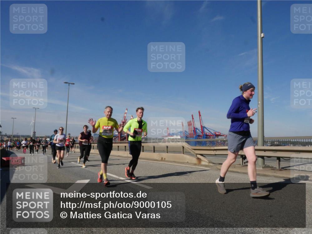 03.10.2025 - Köhlbrandbrückenlauf Matties Gatica Varas http://msf.ph/oto/9000105 03.10.2025 12:53:10 Position 2  meine-sportfotos.de