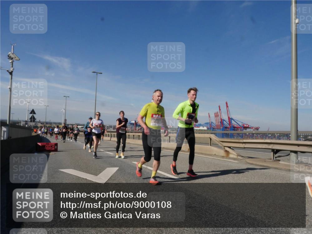 03.10.2025 - Köhlbrandbrückenlauf Matties Gatica Varas http://msf.ph/oto/9000108 03.10.2025 12:53:11 Position 2  meine-sportfotos.de