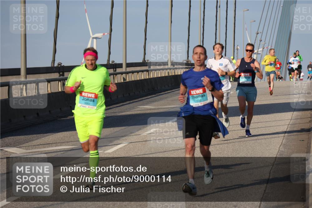 03.10.2025 - Köhlbrandbrückenlauf Julia Fischer http://msf.ph/oto/9000114 03.10.2025 09:33:39 Position 2 3082, 1032, 1017 meine-sportfotos.de
