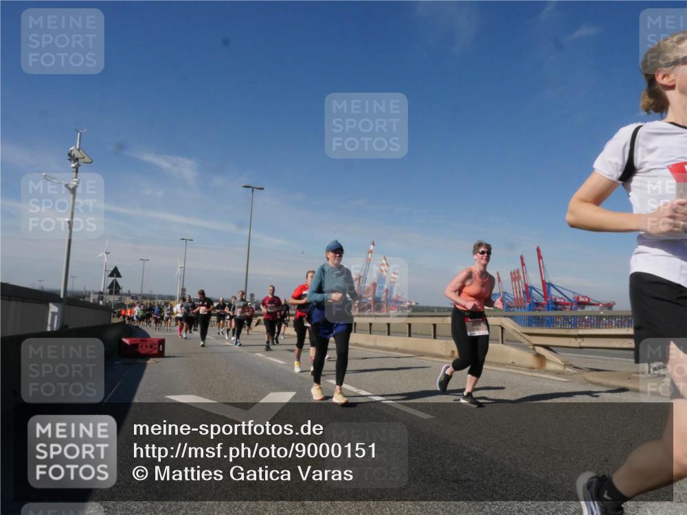03.10.2025 - Köhlbrandbrückenlauf Matties Gatica Varas http://msf.ph/oto/9000151 03.10.2025 12:53:14 Position 2  meine-sportfotos.de