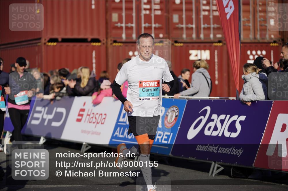 03.10.2025 - Köhlbrandbrückenlauf Michael Burmester http://msf.ph/oto/9000155 03.10.2025 10:04:38 Ziel 1073, 1218, 1225, 1308, 1623, 2029, 2672, 2822, 3160, 3379, 3753, 3799, 3835 meine-sportfotos.de