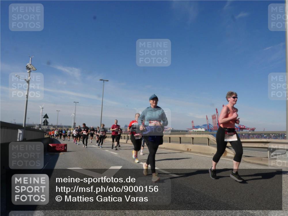 03.10.2025 - Köhlbrandbrückenlauf Matties Gatica Varas http://msf.ph/oto/9000156 03.10.2025 12:53:14 Position 2 5180 meine-sportfotos.de