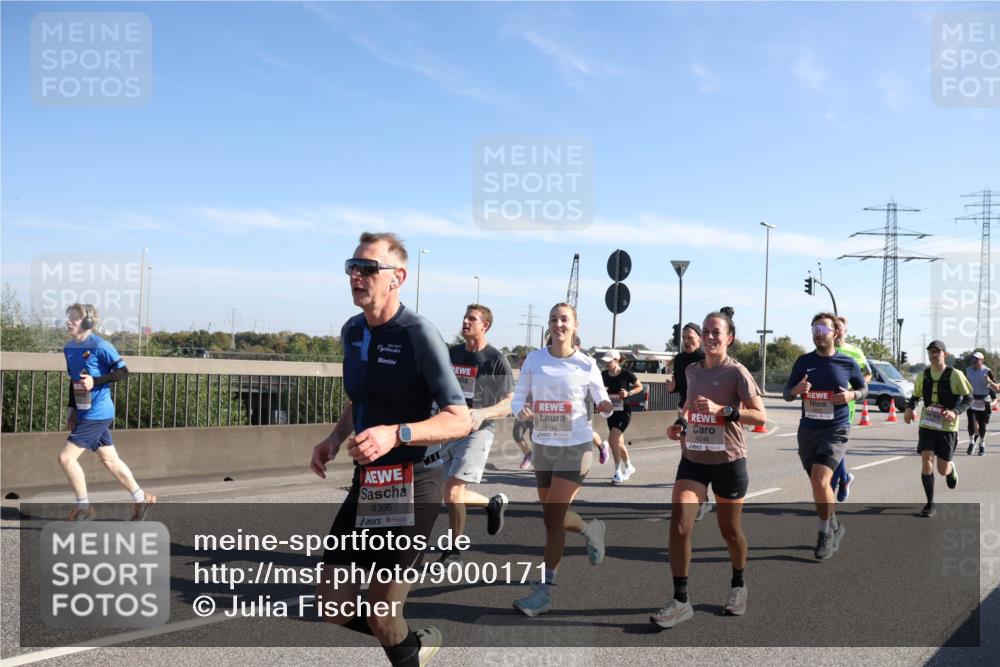 03.10.2025 - Köhlbrandbrückenlauf Julia Fischer http://msf.ph/oto/9000171 03.10.2025 12:14:45 Position 3 4247, 4246, 4396 meine-sportfotos.de