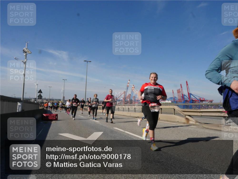 03.10.2025 - Köhlbrandbrückenlauf Matties Gatica Varas http://msf.ph/oto/9000178 03.10.2025 12:53:16 Position 2  meine-sportfotos.de