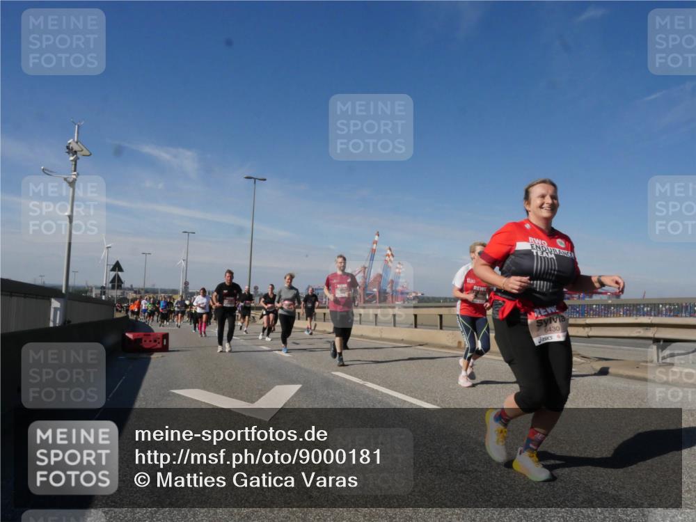 03.10.2025 - Köhlbrandbrückenlauf Matties Gatica Varas http://msf.ph/oto/9000181 03.10.2025 12:53:16 Position 2 6430 meine-sportfotos.de