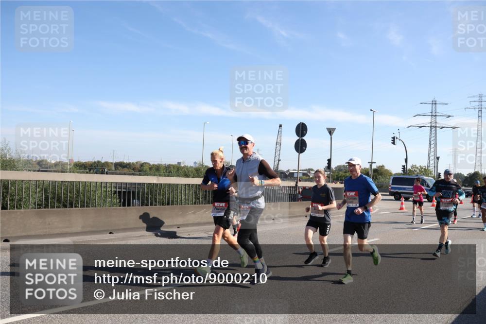 03.10.2025 - Köhlbrandbrückenlauf Julia Fischer http://msf.ph/oto/9000210 03.10.2025 12:14:49 Position 3  meine-sportfotos.de