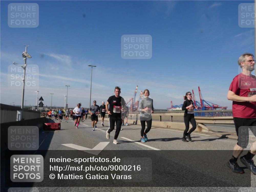 03.10.2025 - Köhlbrandbrückenlauf Matties Gatica Varas http://msf.ph/oto/9000216 03.10.2025 12:53:19 Position 2  meine-sportfotos.de