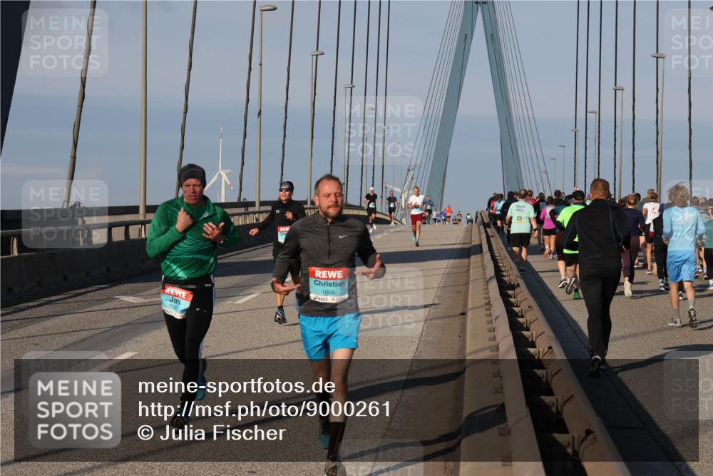 03.10.2025 - Köhlbrandbrückenlauf Julia Fischer http://msf.ph/oto/9000261 03.10.2025 09:34:14 Position 2  meine-sportfotos.de