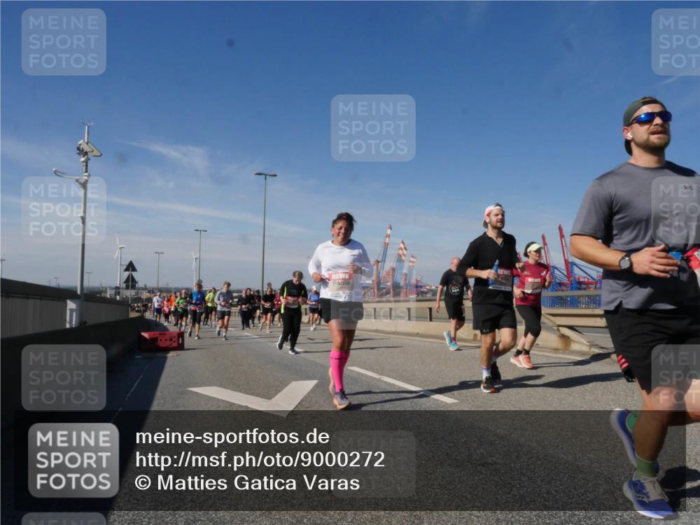 03.10.2025 - Köhlbrandbrückenlauf Matties Gatica Varas http://msf.ph/oto/9000272 03.10.2025 12:53:22 Position 2  meine-sportfotos.de
