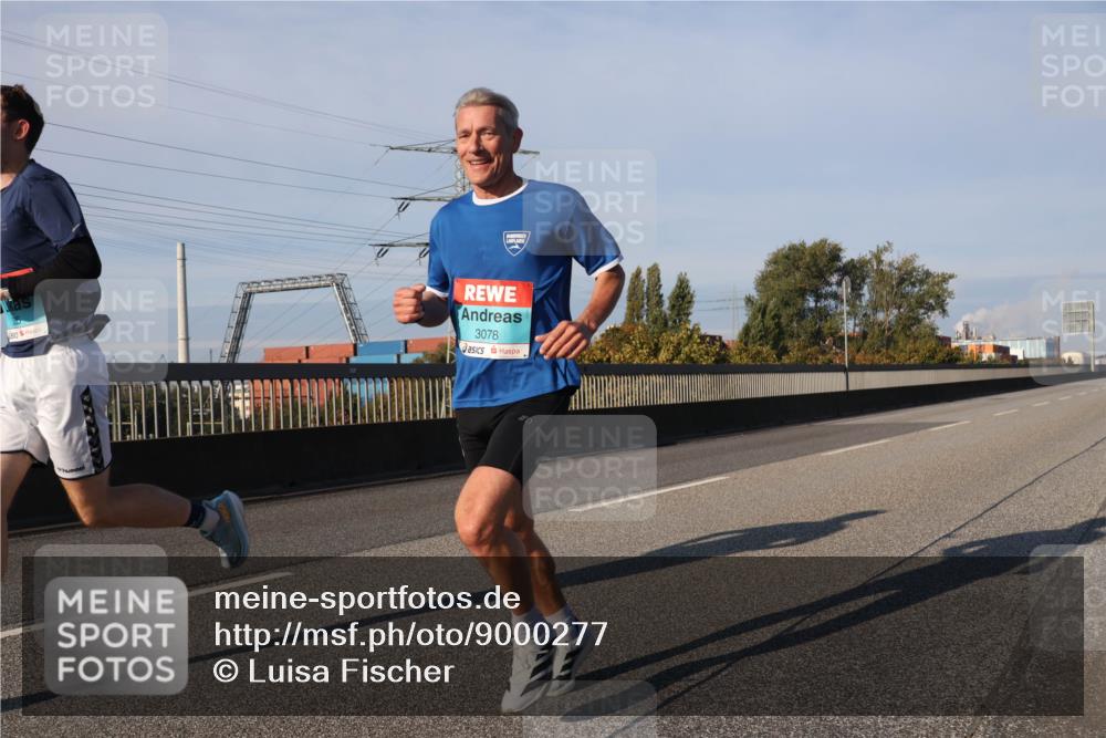 03.10.2025 - Köhlbrandbrückenlauf Luisa Fischer http://msf.ph/oto/9000277 03.10.2025 10:42:05 Position 3 3078 meine-sportfotos.de