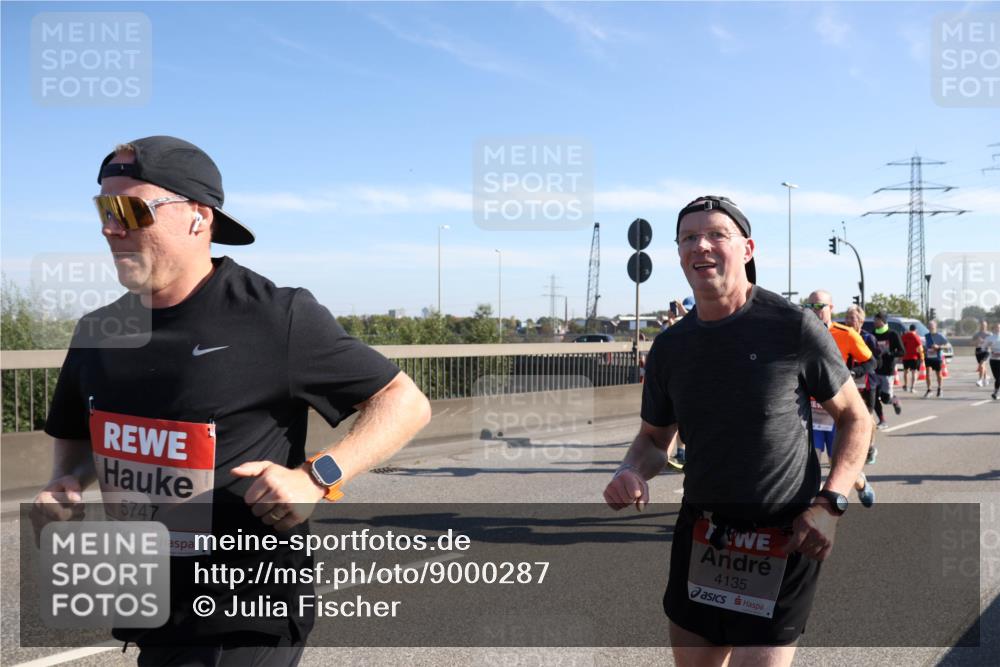 03.10.2025 - Köhlbrandbrückenlauf Julia Fischer http://msf.ph/oto/9000287 03.10.2025 12:14:58 Position 3 5747, 4135 meine-sportfotos.de