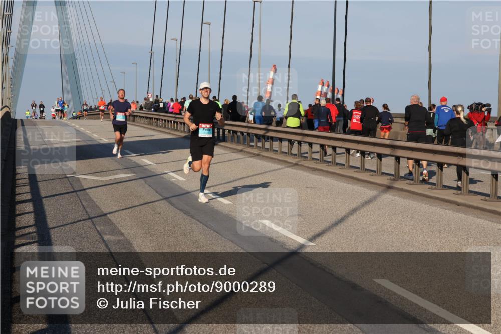 03.10.2025 - Köhlbrandbrückenlauf Julia Fischer http://msf.ph/oto/9000289 03.10.2025 09:34:29 Position 2  meine-sportfotos.de