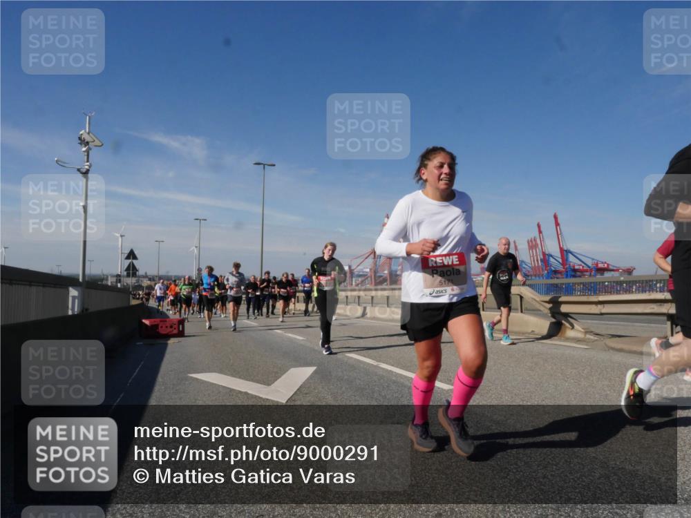 03.10.2025 - Köhlbrandbrückenlauf Matties Gatica Varas http://msf.ph/oto/9000291 03.10.2025 12:53:23 Position 2 5171 meine-sportfotos.de