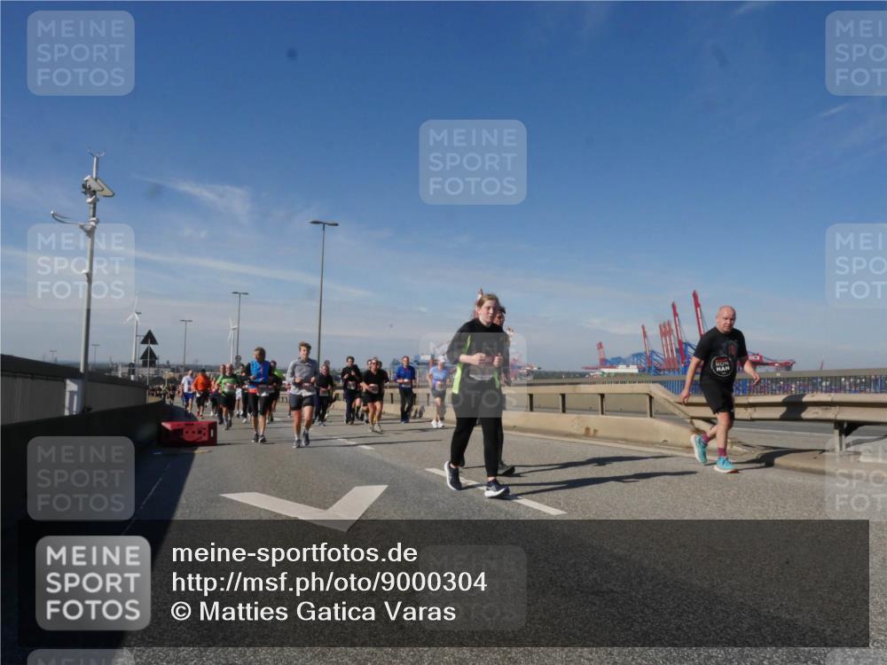 03.10.2025 - Köhlbrandbrückenlauf Matties Gatica Varas http://msf.ph/oto/9000304 03.10.2025 12:53:24 Position 2  meine-sportfotos.de