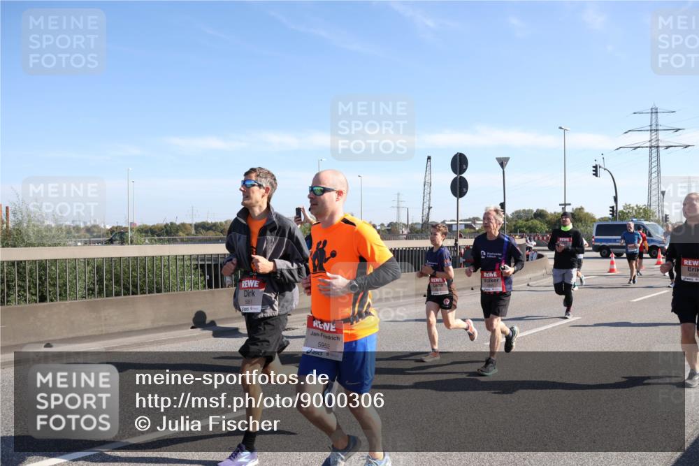 03.10.2025 - Köhlbrandbrückenlauf Julia Fischer http://msf.ph/oto/9000306 03.10.2025 12:14:59 Position 3 5961, 5952 meine-sportfotos.de