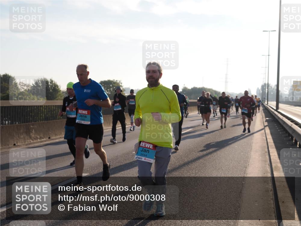 03.10.2025 - Köhlbrandbrückenlauf Fabian Wolf http://msf.ph/oto/9000308 03.10.2025 09:17:04 Position 3 1543, 3444 meine-sportfotos.de