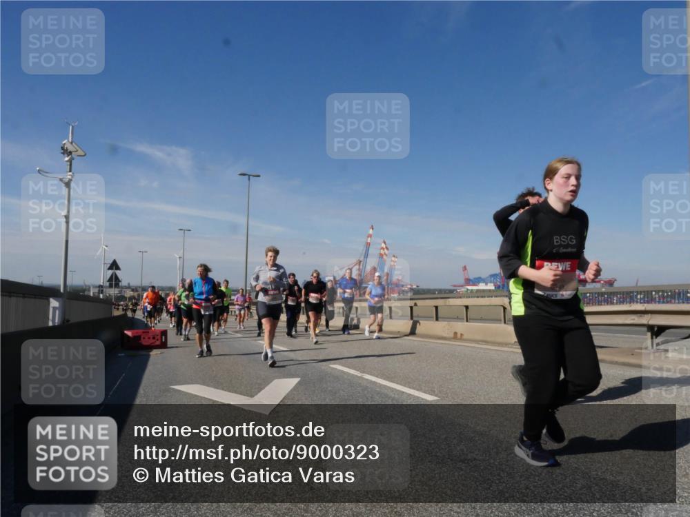 03.10.2025 - Köhlbrandbrückenlauf Matties Gatica Varas http://msf.ph/oto/9000323 03.10.2025 12:53:26 Position 2  meine-sportfotos.de
