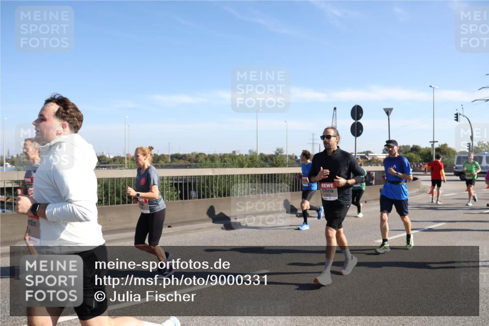 03.10.2025 - Köhlbrandbrückenlauf Julia Fischer http://msf.ph/oto/9000331 03.10.2025 12:15:05 Position 3 6323 meine-sportfotos.de