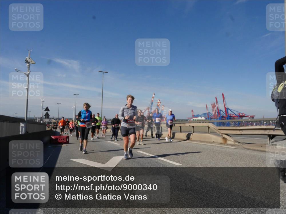 03.10.2025 - Köhlbrandbrückenlauf Matties Gatica Varas http://msf.ph/oto/9000340 03.10.2025 12:53:27 Position 2  meine-sportfotos.de