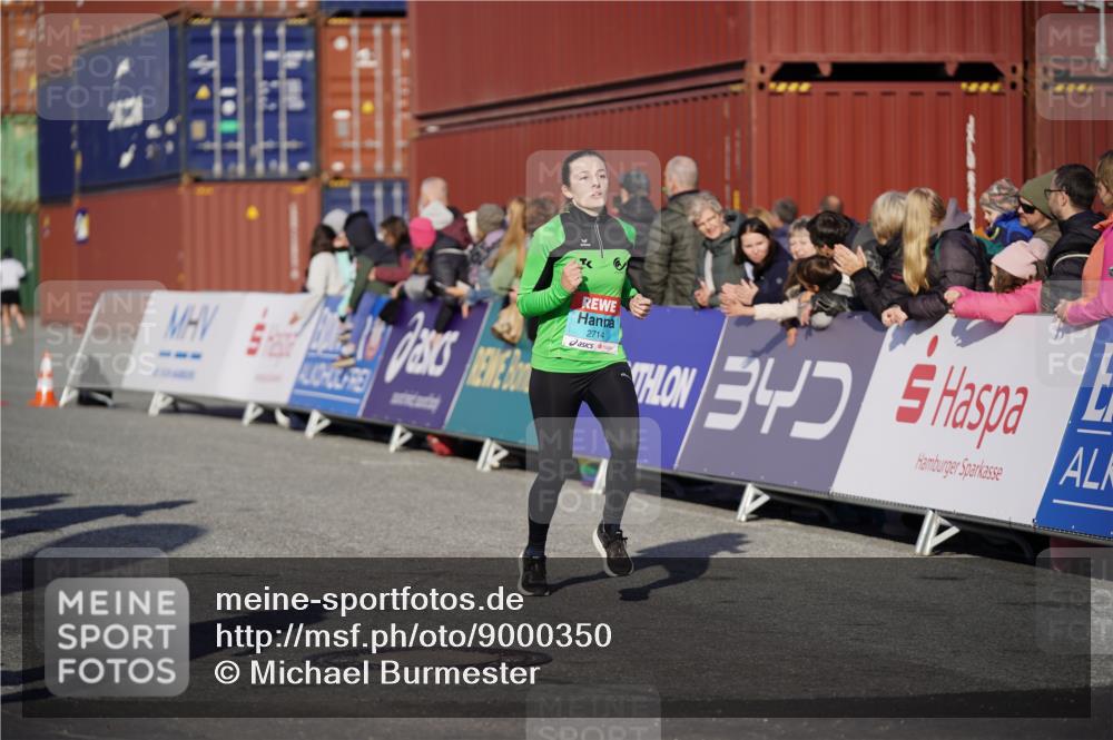 03.10.2025 - Köhlbrandbrückenlauf Michael Burmester http://msf.ph/oto/9000350 03.10.2025 10:04:45 Ziel 1218, 1225, 1236, 1447, 1457, 1623, 2714, 3117, 3160, 3753, 3799, 3835 meine-sportfotos.de