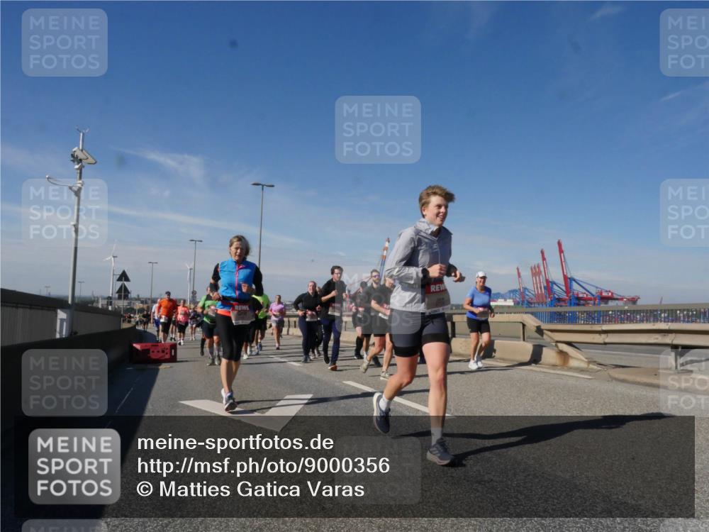 03.10.2025 - Köhlbrandbrückenlauf Matties Gatica Varas http://msf.ph/oto/9000356 03.10.2025 12:53:28 Position 2  meine-sportfotos.de