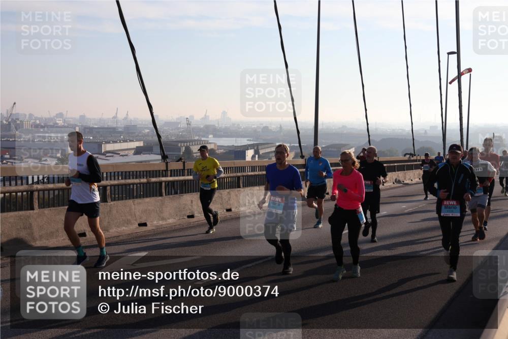 03.10.2025 - Köhlbrandbrückenlauf Julia Fischer http://msf.ph/oto/9000374 03.10.2025 09:21:02 Position 1  meine-sportfotos.de