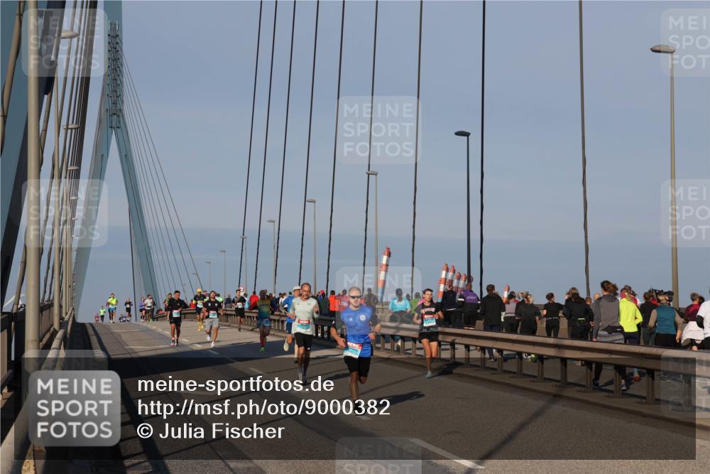 03.10.2025 - Köhlbrandbrückenlauf Julia Fischer http://msf.ph/oto/9000382 03.10.2025 09:34:51 Position 2  meine-sportfotos.de