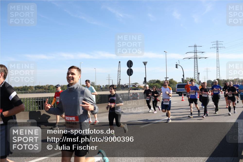 03.10.2025 - Köhlbrandbrückenlauf Julia Fischer http://msf.ph/oto/9000396 03.10.2025 12:15:14 Position 3 4585 meine-sportfotos.de