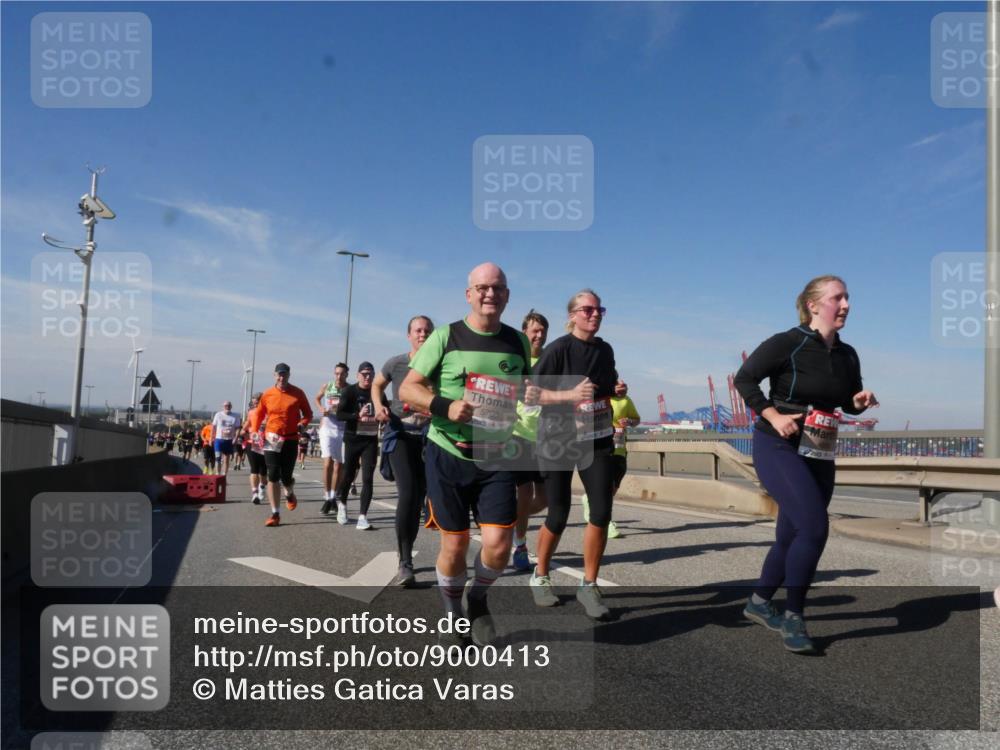 03.10.2025 - Köhlbrandbrückenlauf Matties Gatica Varas http://msf.ph/oto/9000413 03.10.2025 12:53:31 Position 2 5708, 118 meine-sportfotos.de